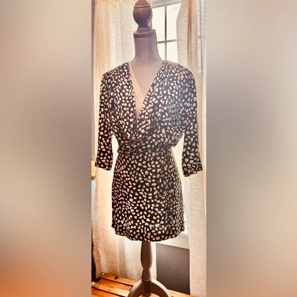 Diane Von Furstenberg Rachel Black and White Sheath Mini Dress - Picture 7 of 9